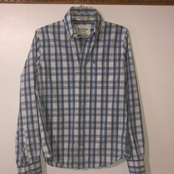 3/$20 Abercrombie & Fitch Light Blue/Gray/White Button Down Shirt - Picture 2 of 4